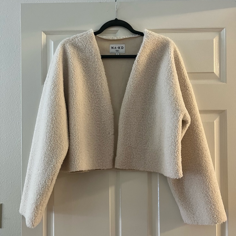 NA-KD Women's Off White V-Neck Teddy Jacket